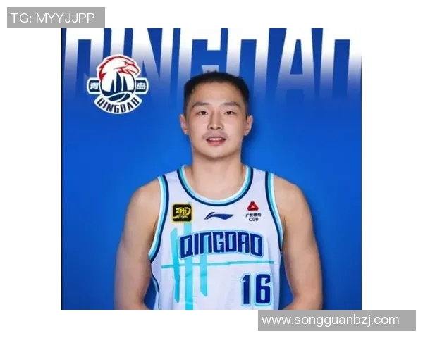 记者：青岛伤兵满营 胡小龙纪卓崴脚&王奕博肩伤复发&段昂君发烧