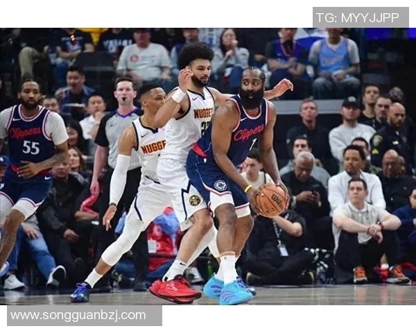 解说:哈登状态并不好 若非关键2+1将自己抬出会议室本场凶多吉少